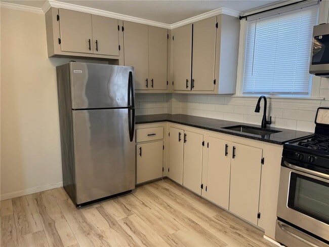 Photo - 33 St Elizabeth St Unit 2