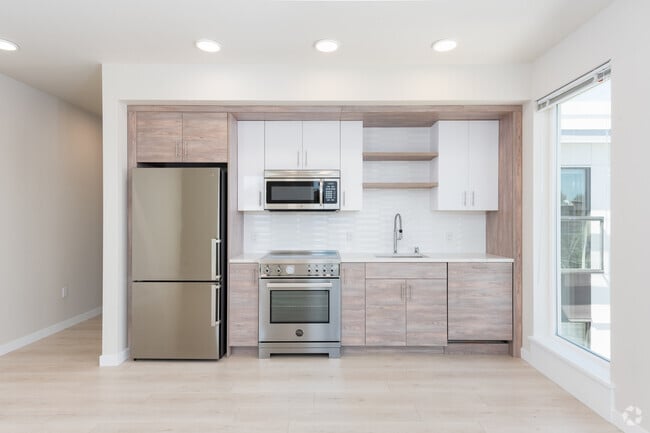 1BD, 1BA - 519-686SF - Encore