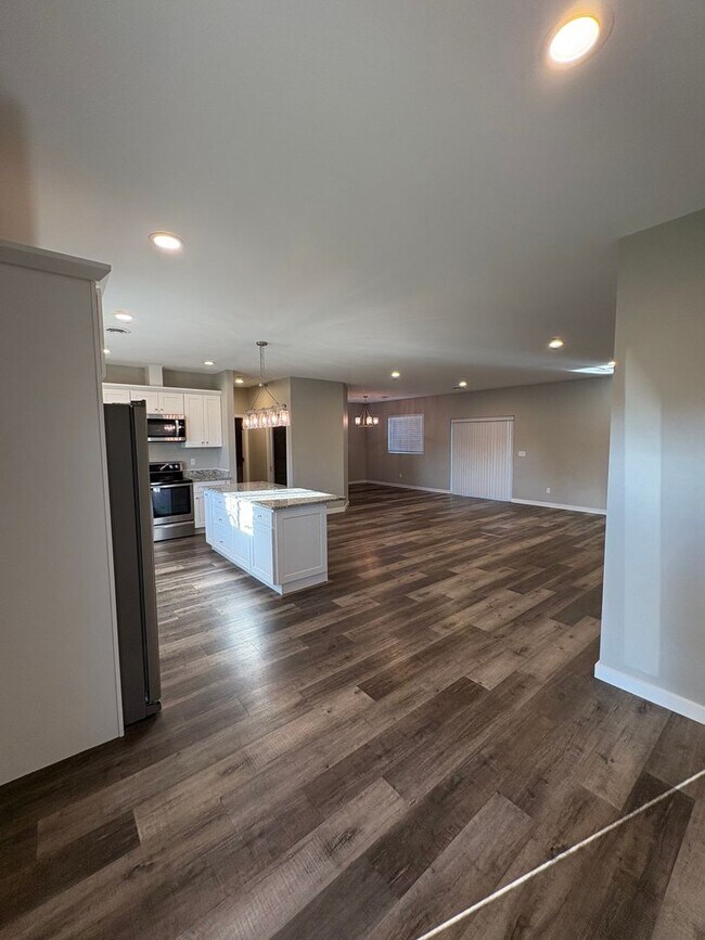107 Chinook Ave
