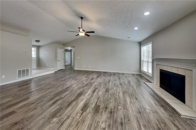 Photo - 4018 River Rock Way