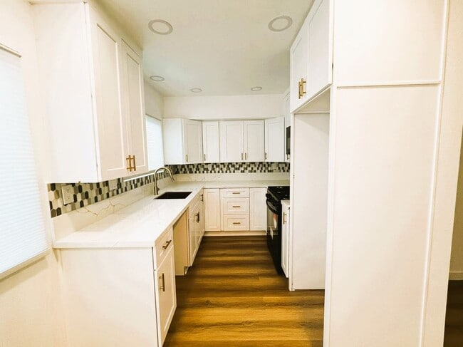 Photo - 13811 La Pat Pl