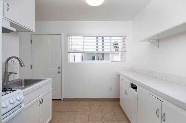 Photo - Studio in Amazing Carlsbad Location, Block... Unit 947-G