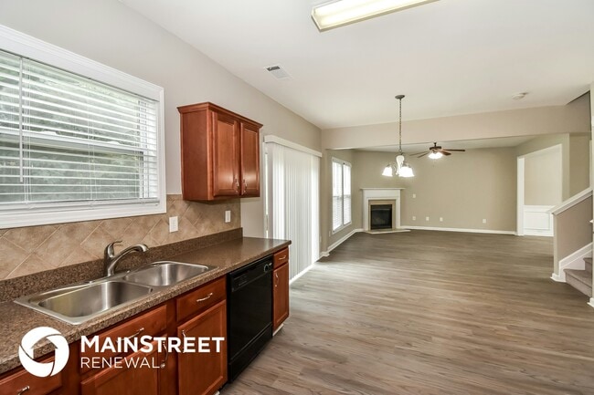 Photo - 5664 Wakehurst Dr