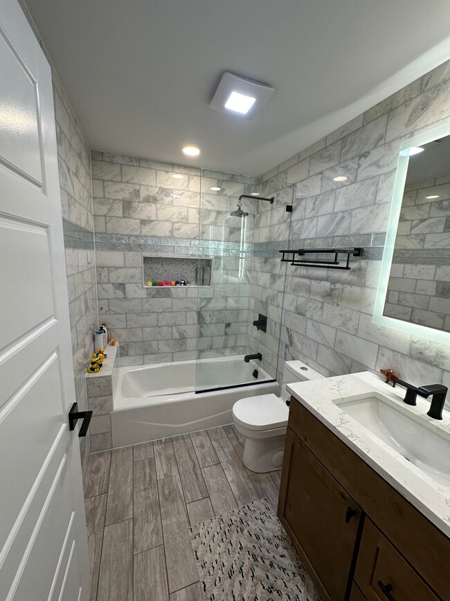 bathroom - 756 Princeton Pl NW Unit 1