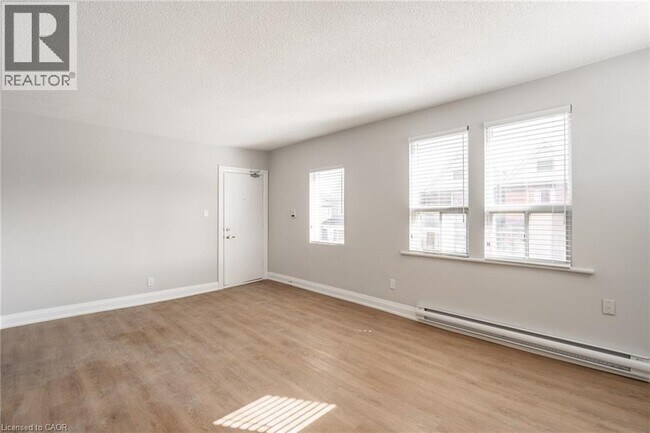 Photo - 81 Gibson Ave Unit 3
