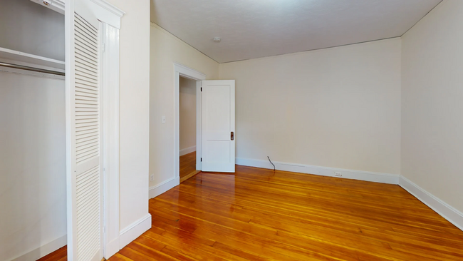 Building Photo - 810 American Legion Hwy Rental