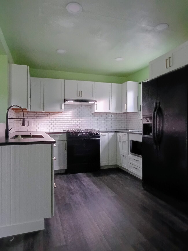 Photo - 455 N Cammann St