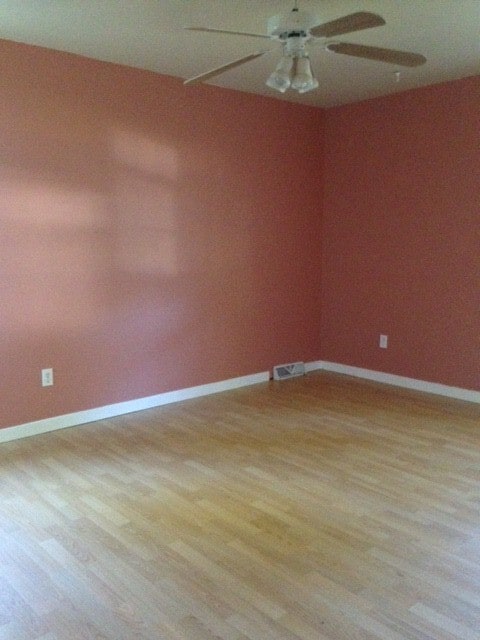 Photo - --APPLICATION PENDING CURRENTLY UNAVAILABLE-- 5 BR / 2.5 BA Split Level in Early Settlers Landing...