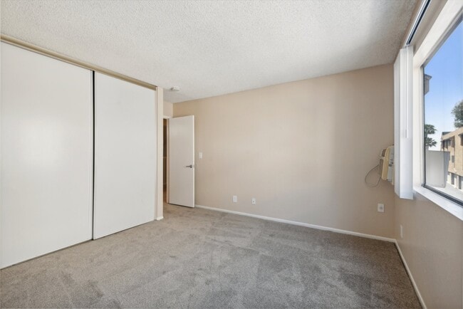 Rollingwood Apartments