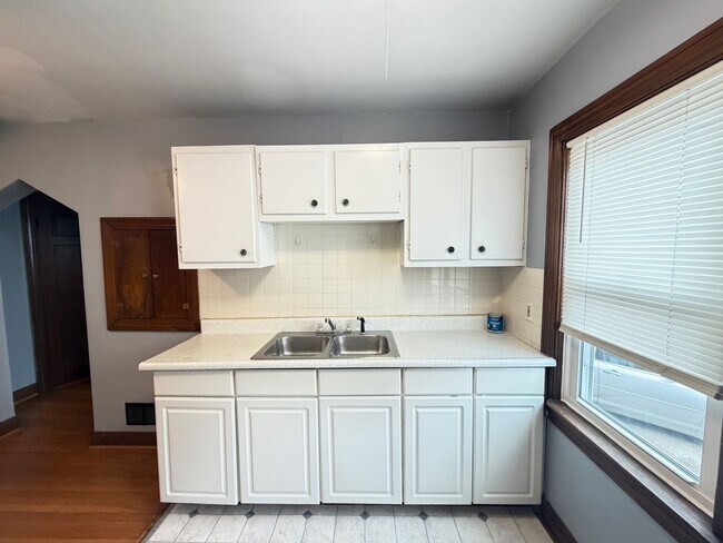 307 Kingston Ave Unit 307 Kingston Ave - Unit A