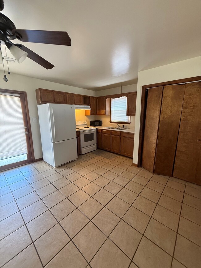 Photo - 1271 Jaclyn Ln