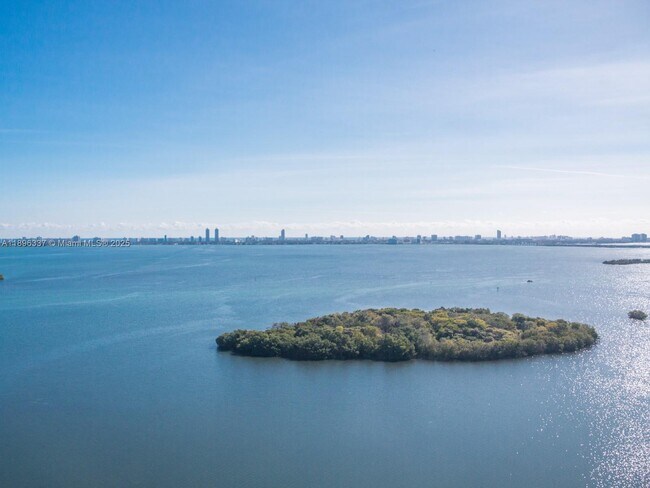 Photo - 770 NE 69th St Unidad 1B