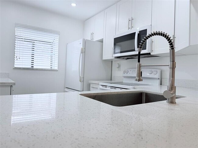 Photo - 117 Gardens Dr Unit 201