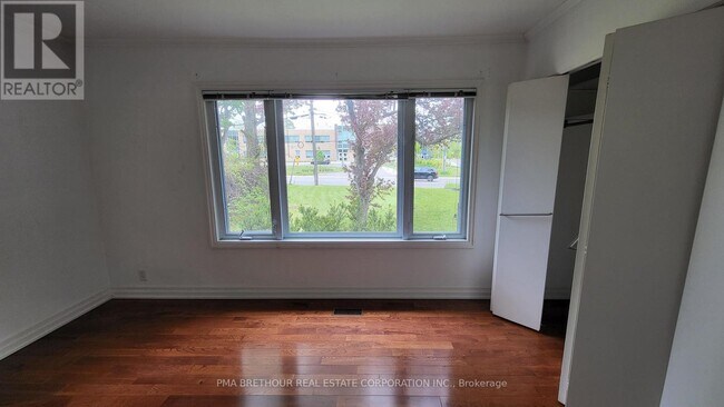 Photo - 161 Henderson Ave