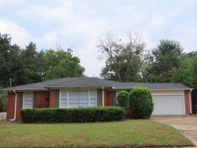 Building Photo - Updated 3 Bedroom, 1 Bathroom Home in Tyler