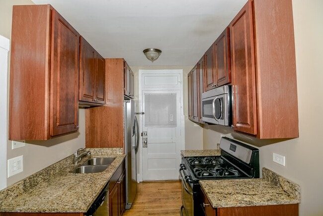 Photo - 2119 W Ainslie St Unit J03W