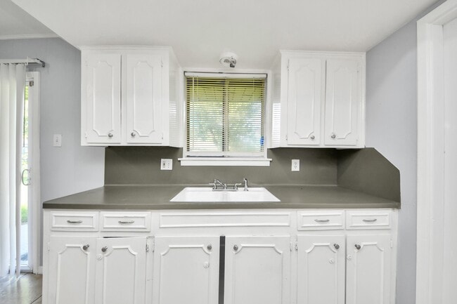 Photo - 3806 Charriton Dr