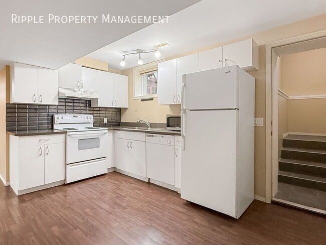 Photo - Modern 2 Beds, 1 Baths Basement/Lower | No...