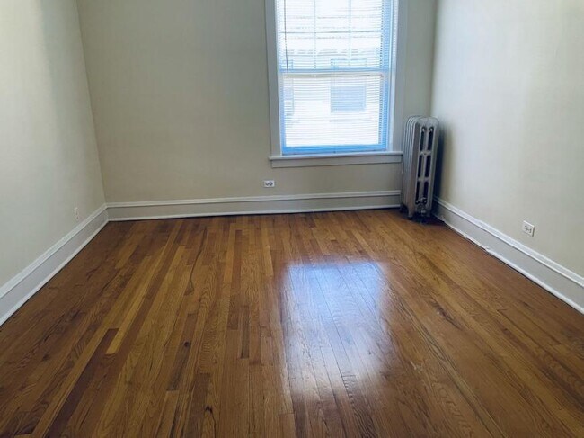 Photo - 1 bedroom in Evanston IL 60202 Unit 2N