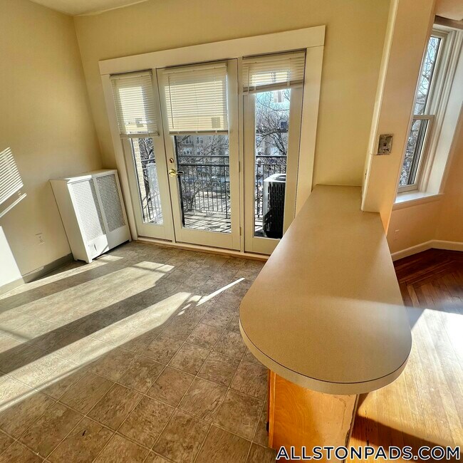 Photo - 1137 Commonwealth Ave Unit 7