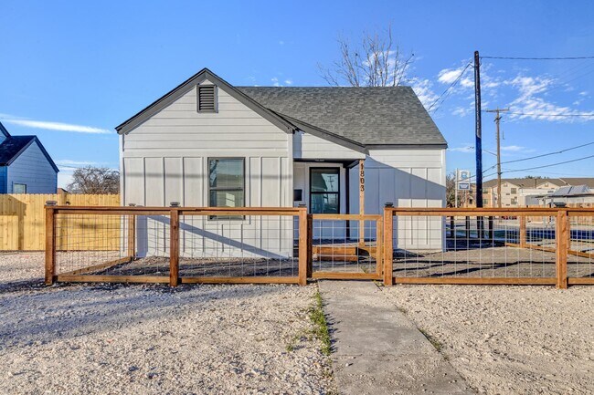 Photo - 1803 Texas Ave