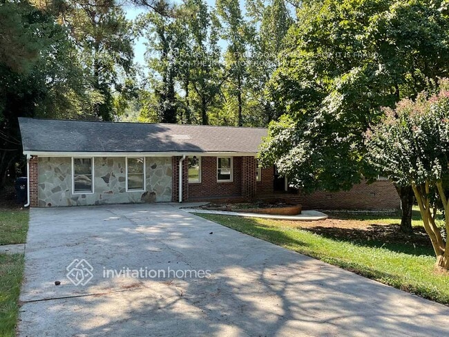 Building Photo - 1432 Cherokee Trail NW Rental