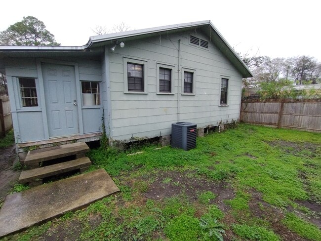 Photo - 5605 Wesconnett Blvd