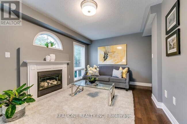 Photo - 368 Kittridge Rd