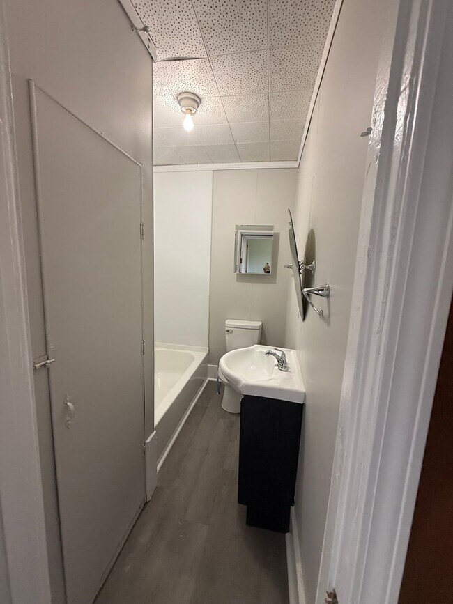 Photo - 2 Bed | 1 Bath | Bonus Spaces | Prime Location
