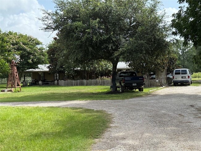 Photo - 1166 Manak Rd