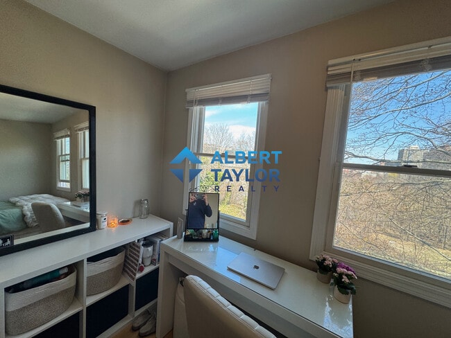 Photo - 68 Calumet St Unit 3