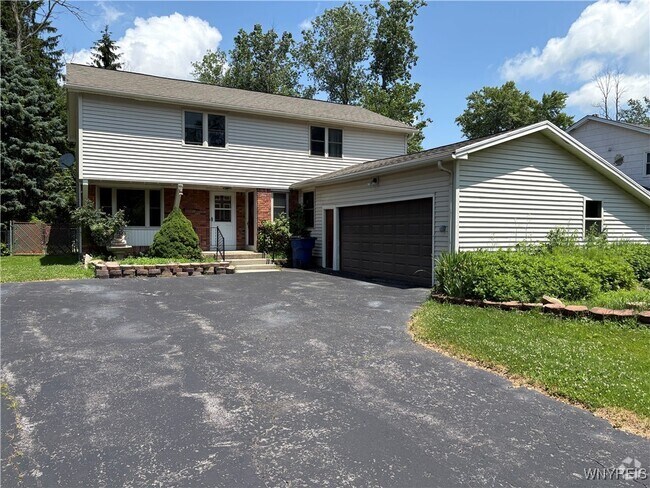 Building Photo - 46 Brittany Dr Rental
