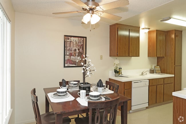Dining Area - 2 Bedroom