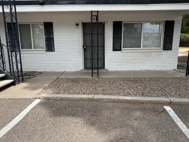 Building Photo - 3908 Ortiz Ct NE Unit A
