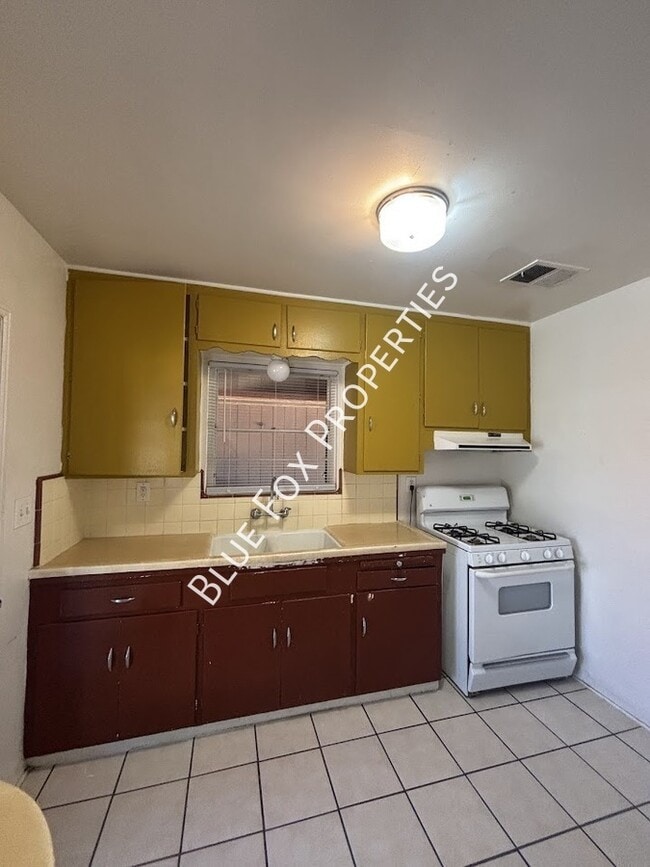 Photo - 949 N Montezuma Ave
