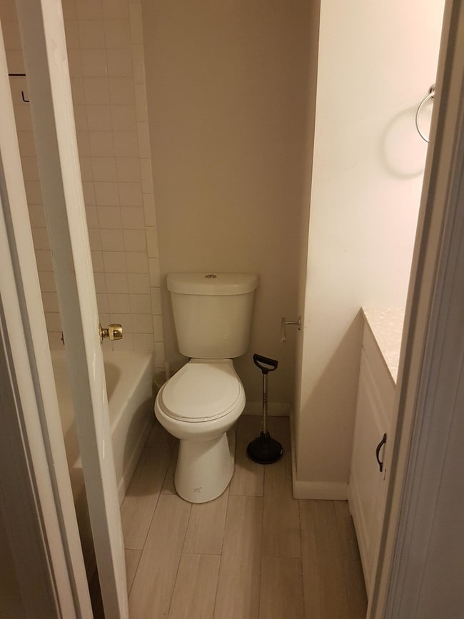 Master Bathroom - 1124 25th St NW Unit T6