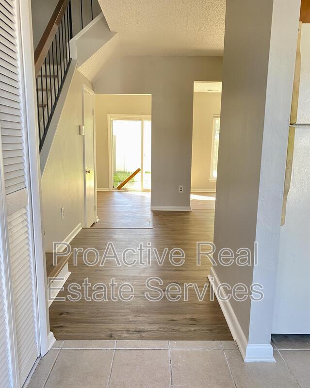 Photo - 5363 Leicester Ct