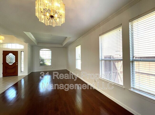 Photo - 4400 Avebury Dr