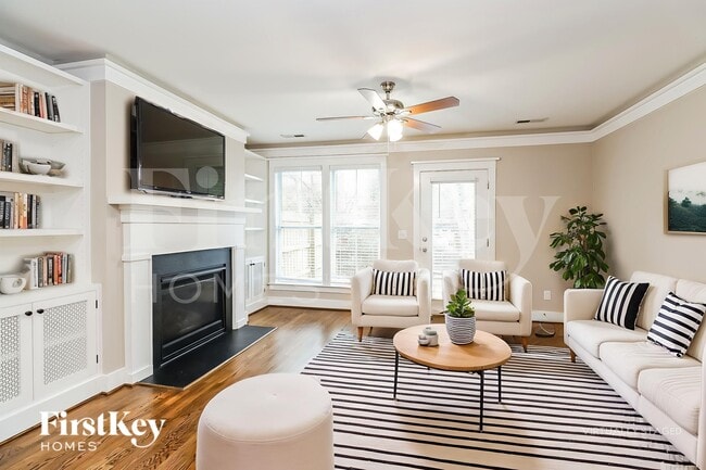 Photo - 356 Spring St