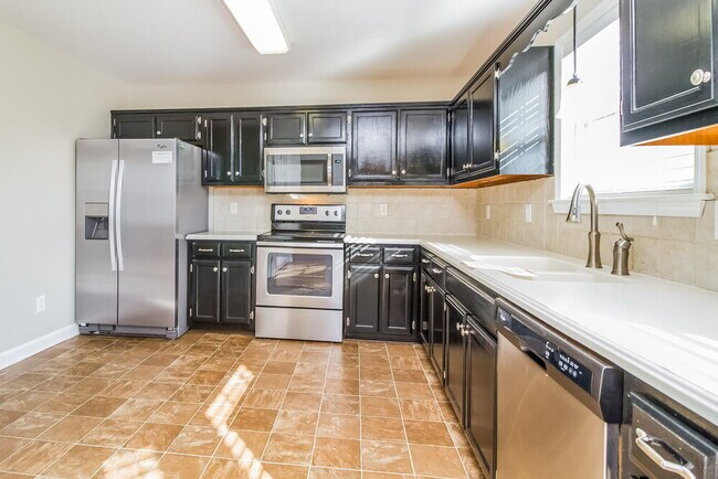 Photo - 2832 Rippavilla Way