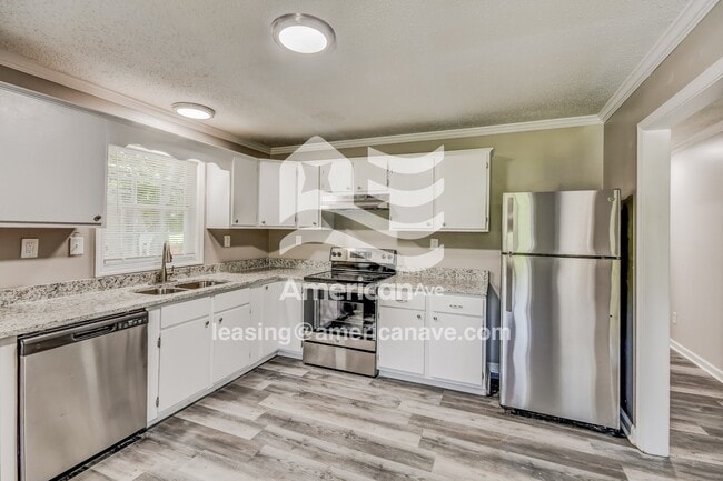 Photo - 632 83rd Pl S