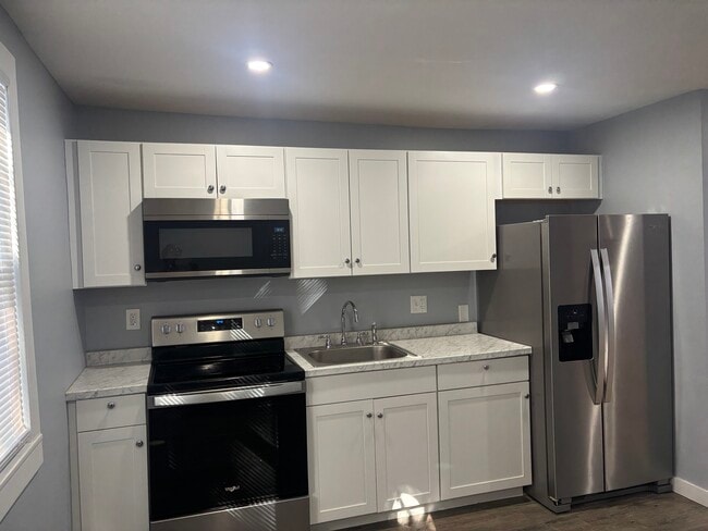 Building Photo - 494 Black Rock Ave