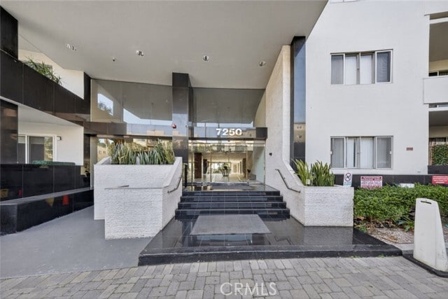 Photo - 7250 Franklin Ave Unit 409