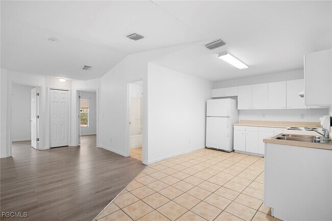 Photo - 4646 15th St SW