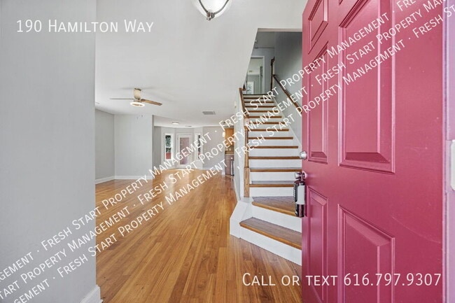 Photo - 190 Hamilton Way