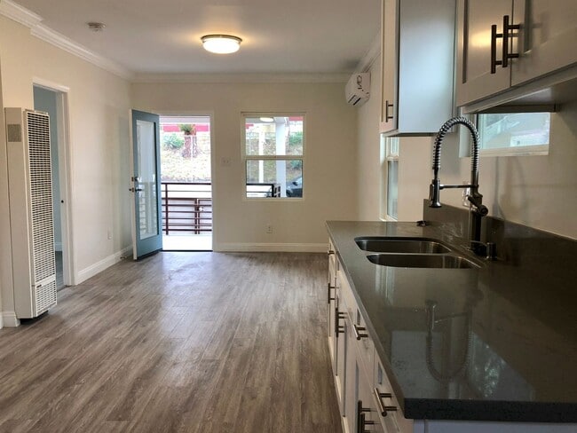 Photo - 652 S Mathews St Unit 2508 Inez
