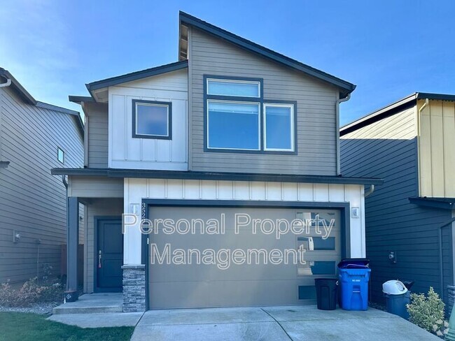 Building Photo - 3529 NE 61st Way Rental