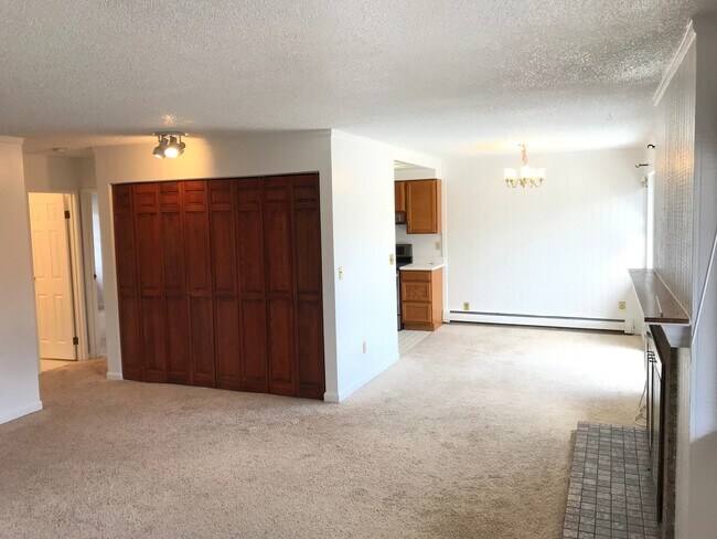 Photo - 2 Bed 1 Bath South Facing Top Floor Corner...