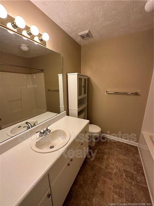 Photo - 400 Bubble Creek Ct