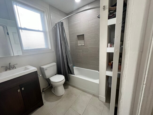 Photo - 1725 N 27th St Unidad Floor 2